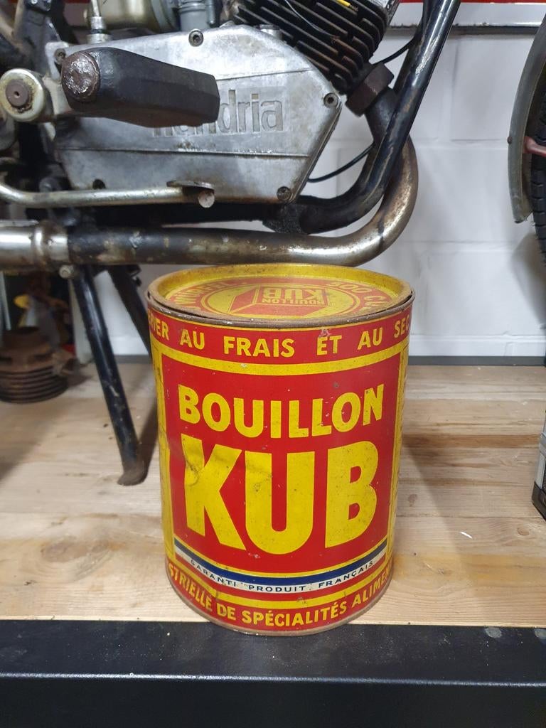 Diverse blikken potten, Ophalen