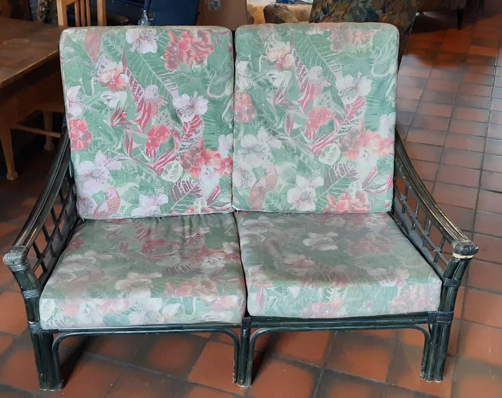 Canapés en rotin 2 places, deux une place et table., Enlèvement, Utilisé, Rotin