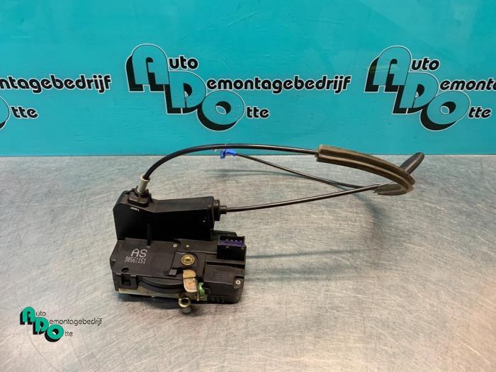 Serrure portière mécanique 2portes gauche d'un Opel Astra, -, Opel, 3 mois de garantie, Utilisé