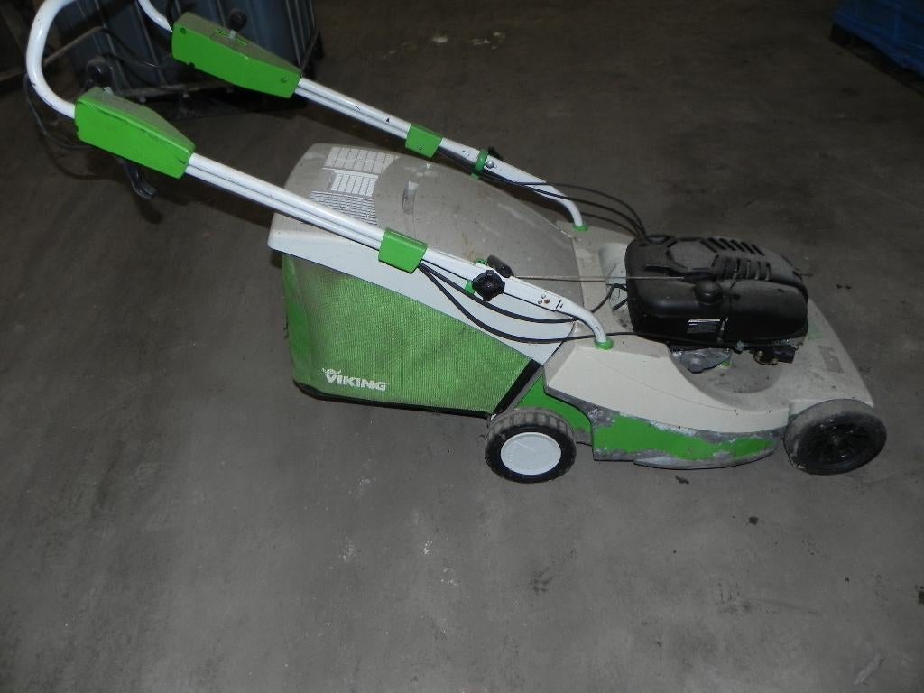 Grasmaaier+ opvangbak benzine Viking, Ophalen, Viking, Benzine, Gebruikt