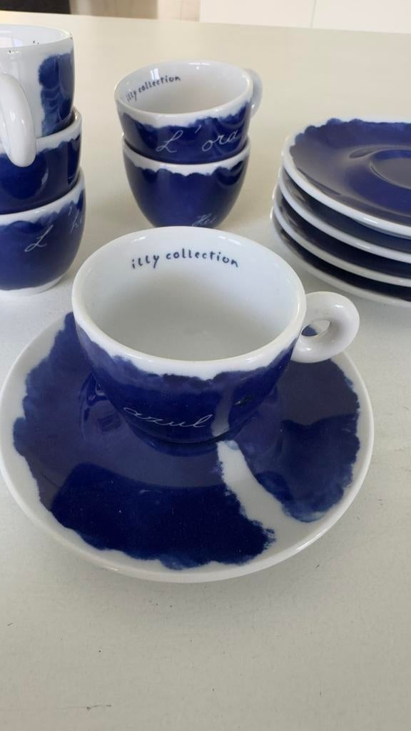 Illy collection Jan Fabre, Ophalen