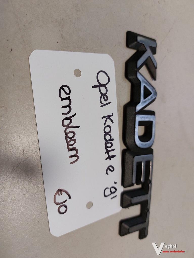 Opel Kadett E embleem '91, Gebruikt, -, -, Ophalen of Verzenden