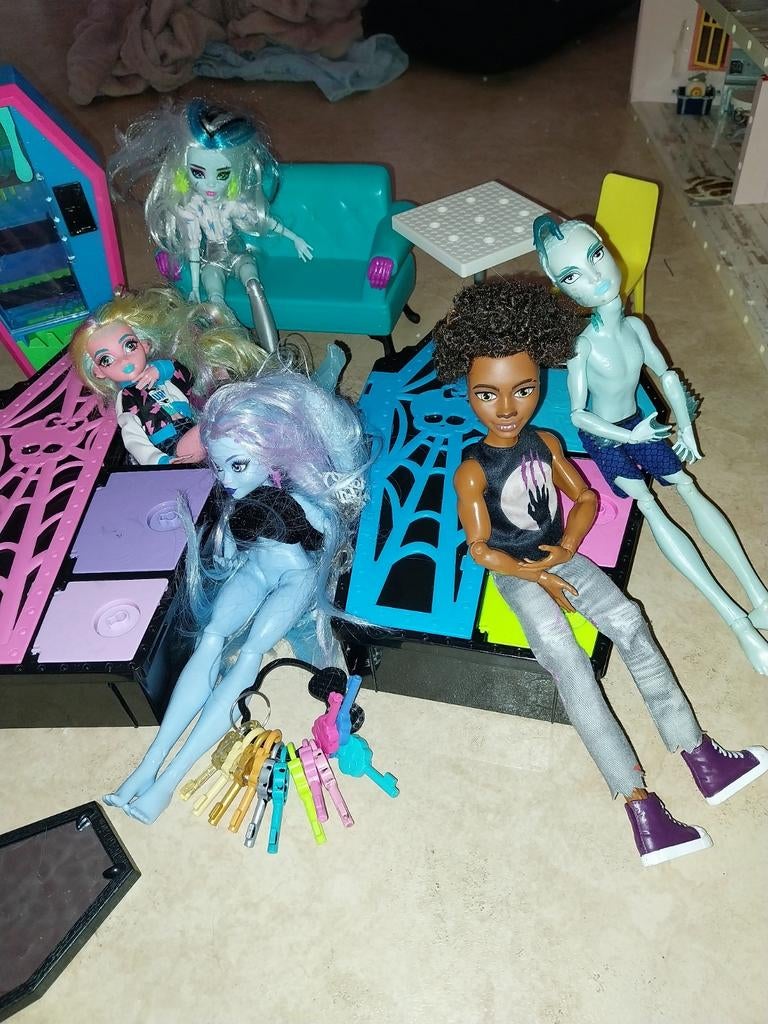 monster high, Enlèvement