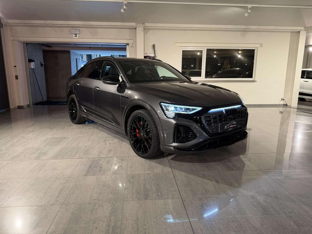 Audi Q8 e-tron SOLD BIJ GARAGE VRIENS YVES BV! (bj 2024), Auto's, Audi, Automaat, Gebruikt, 408 pk, Q8 e-tron