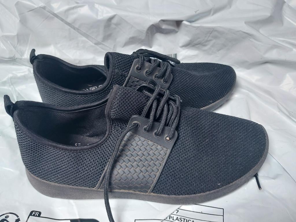 Chaussures 37 en bon état, Enlèvement