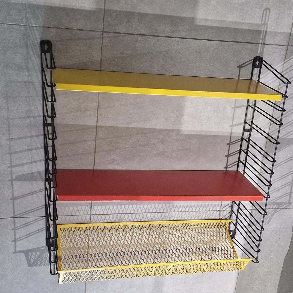 Tomado wandrek boekenrek met zeldzaam basket , mand rek, Ophalen of Verzenden, Gebruikt