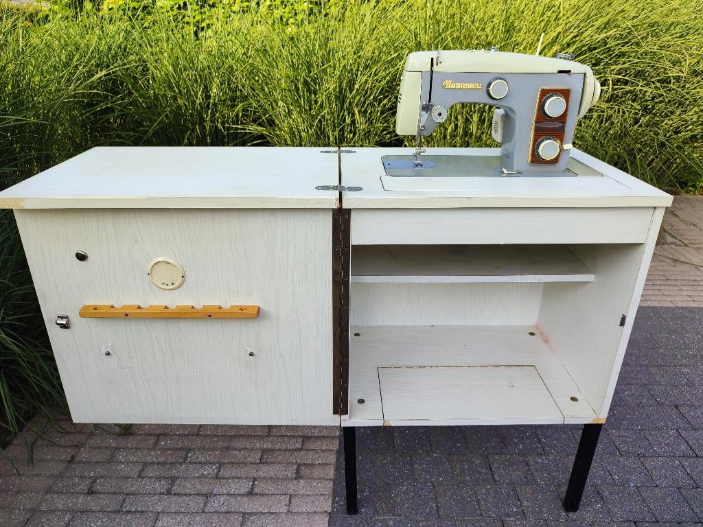 Naaimachine Naumann, incl. meubel met zijtafel + toebehoren, Hobby & Loisirs créatifs, Machines à coudre & Accessoires, Enlèvement