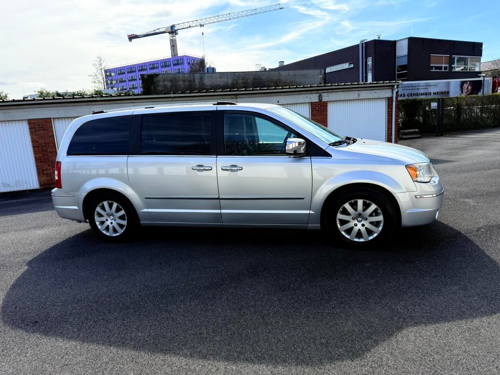 Chrysler CRD grand voyager limited, Auto's, Monovolume, Zwart, 4 cilinders, Grand Voyager