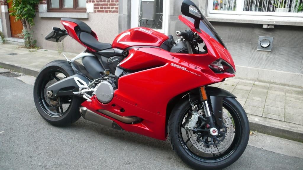Ducati Panigale 959 met Akrapovic raceuitlaat, Motoren, 2 cilinders, Motorrijbewijs A, Super Sport, Meer dan 35 kW