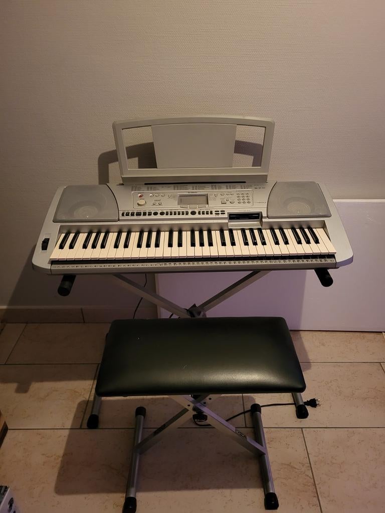 Yamaha PSR-450 keyboard + standaard + bankje, Enlèvement, 61 touches, Yamaha