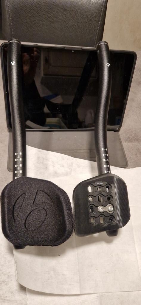 Bontrager Race Lite Aero Clip-On Handlebars, Vélos & Vélomoteurs, Accessoires vélo | Vêtements de cyclisme, Enlèvement