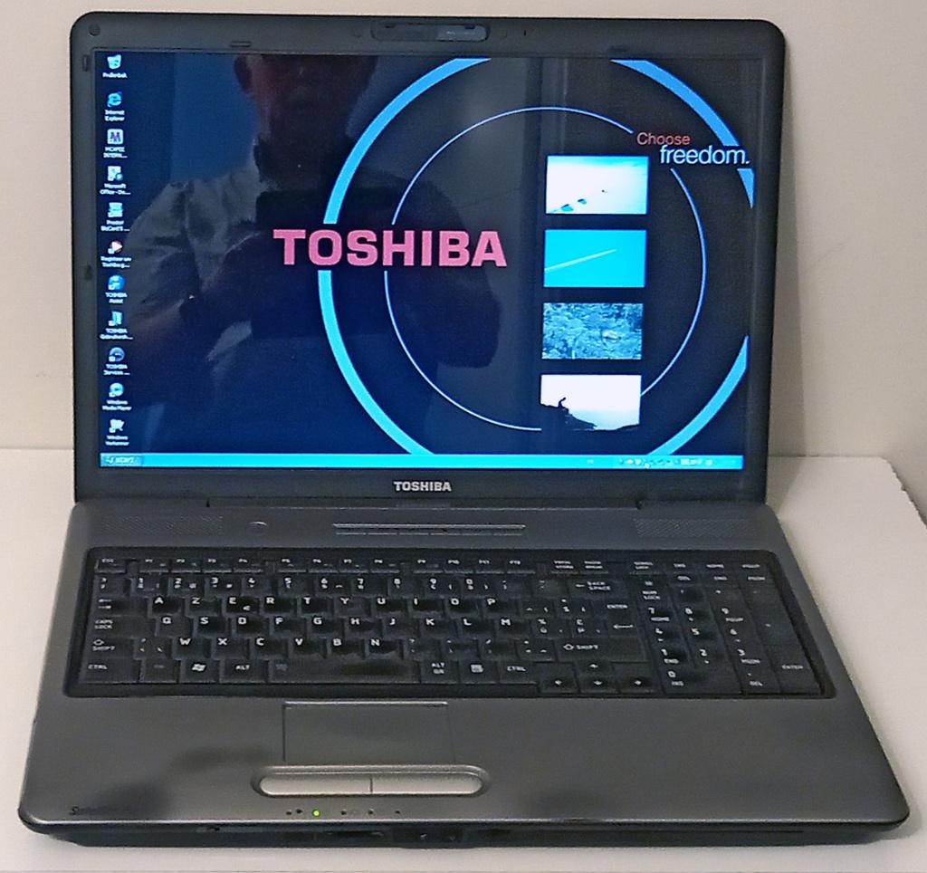 LAPTOP TOSHIBA SATELLITE PRO  P-300, Intel core duo T8300, Toshiba, HDD, 17 pouces ou plus