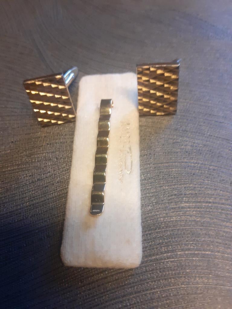 Dasspeld met bijhorende manchetknopen. Goudkleurig., Ophalen, Zo goed als nieuw, Goud, Verguld