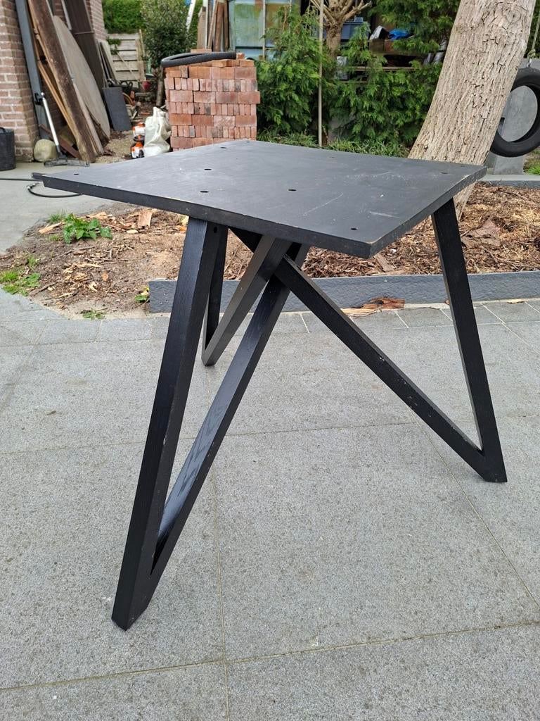 Tafelpoot Juntoo, Ophalen, Tafelpoot