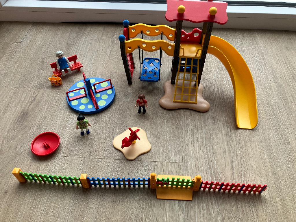 PLAYMOBIL Grote speeltuin - P-71571, Kinderen en Baby's, Speelgoed | Playmobil, Ophalen, Gebruikt, Complete set