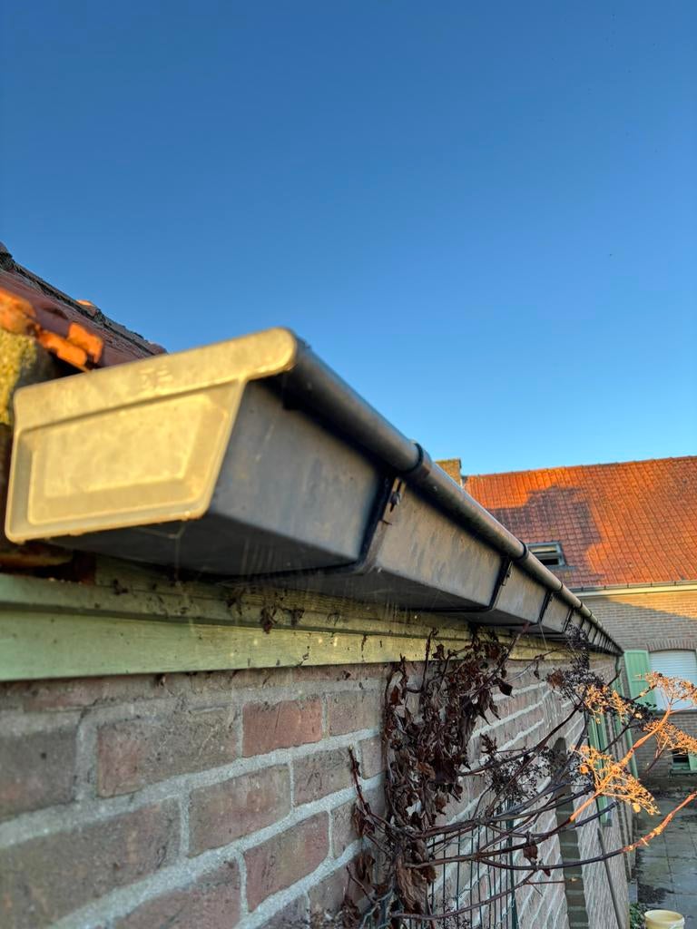 Dakgoot 20 meter, Doe-het-zelf en Bouw, Buizen en Afvoer, Ophalen, Zo goed als nieuw, 6 meter of meer, Dakgoot