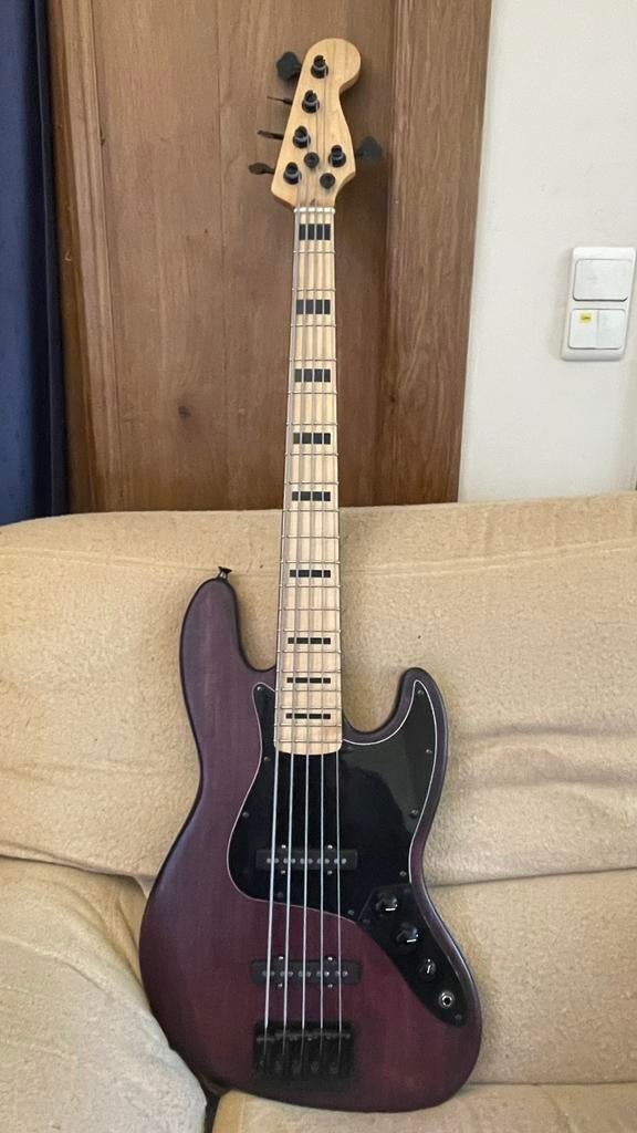 Squier Classic vibe 70s Jazz V, 5 cordes, Enlèvement, 5 cordes