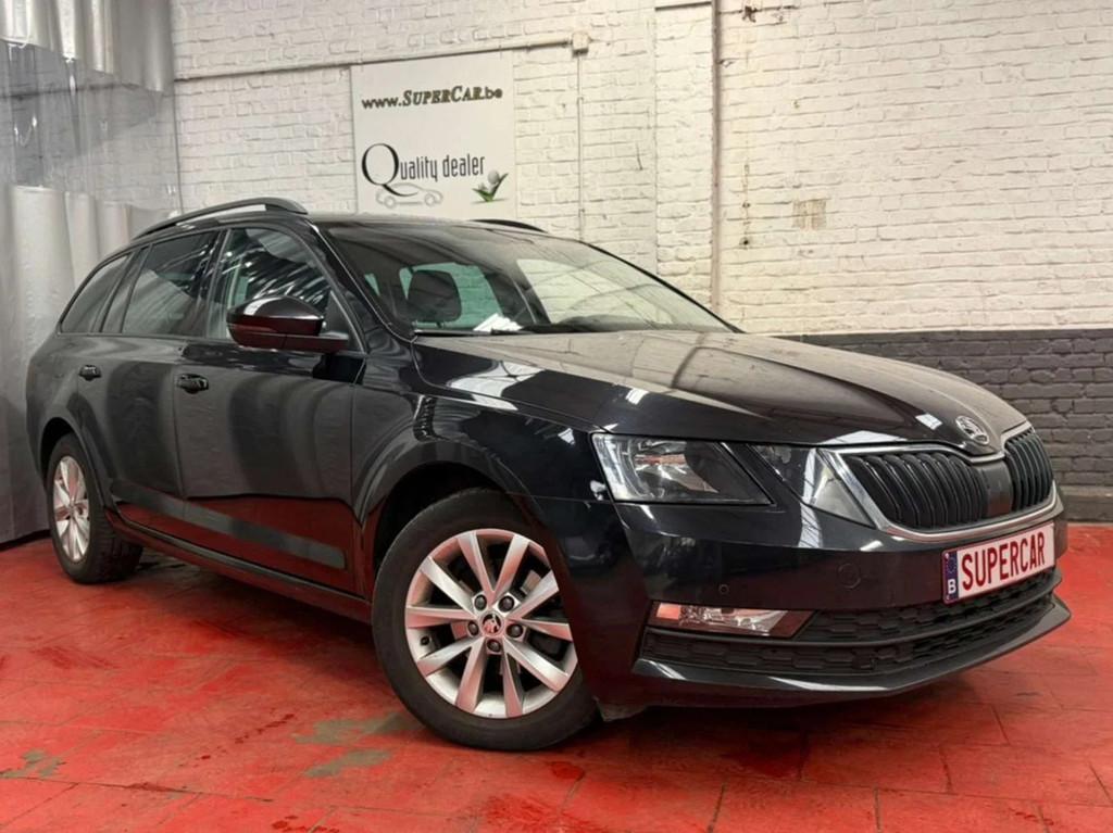 Skoda Octavia Octavia 1.6 CR TDi DSG * CARPLAY * 215X60M *, Autos, Skoda, Achat, Euro 6, Entreprise, 116 ch