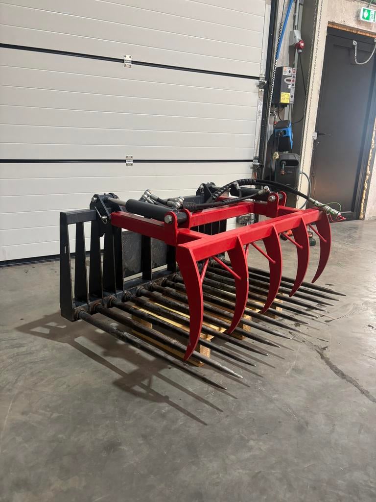 Mestklauw/tegelriek  Knikmops Km100 koppeling, Ophalen