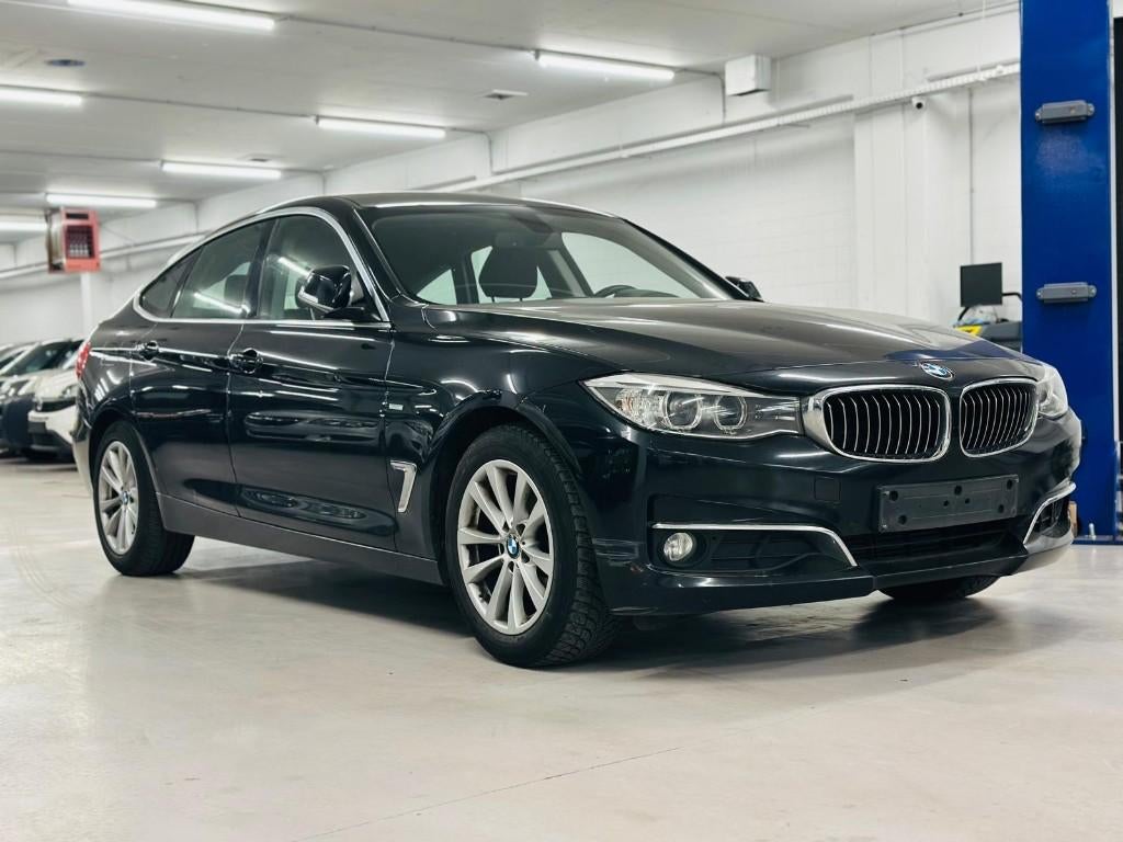 BMW 318D 2014 motor stuk!!!, Autos, Capteur de stationnement, Achat, Euro 6, Entreprise
