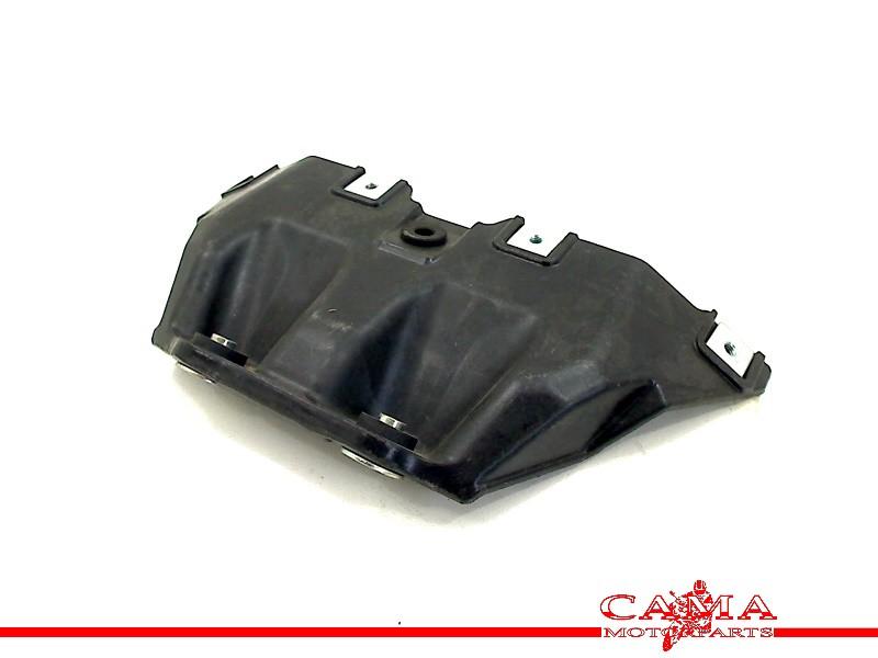 TANK COVER GSX 1300 B-king 2007-2011 (B KING GSX1300) (47H), Dhr. S. di Majo, Gebruikt, Info@cama-motorparts.nl, P.J. Troelstraweg 8 8
3144 CX  MAASSLUIS, NL