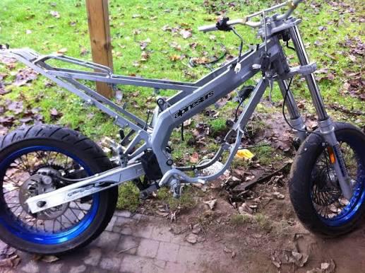 Frame met voorvork en wielen gezocht, Vélos & Vélomoteurs, Cyclomoteurs | Cyclomoteurs de cross, Comme neuf, Derbi, Enlèvement