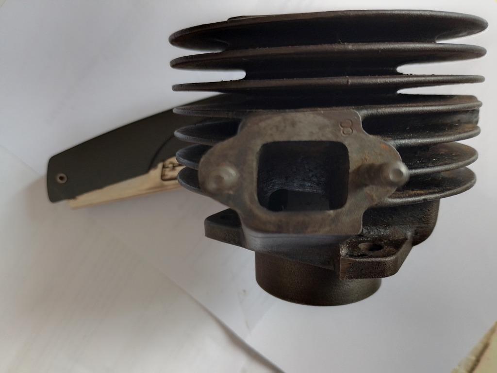 CYLINDRE MOTEUR VENTILLE FLANDRIA RECORD 5., Enlèvement ou Envoi, Comme neuf, Cylindre, Autres marques