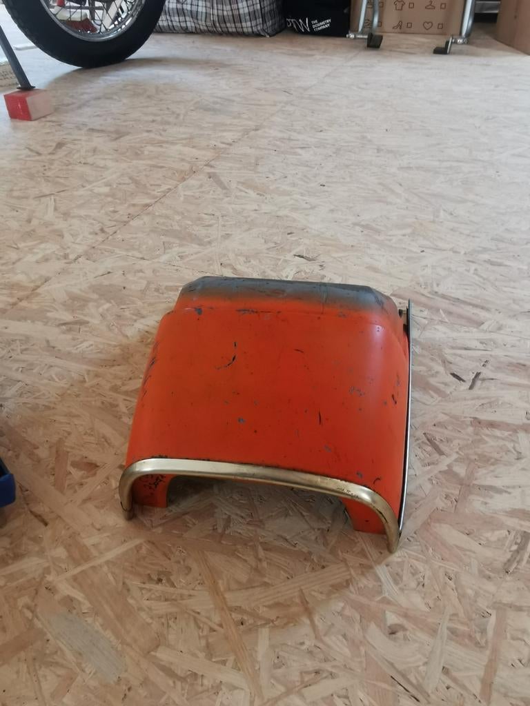 Capot  coque carénage arrière honda CB 750, Enlèvement