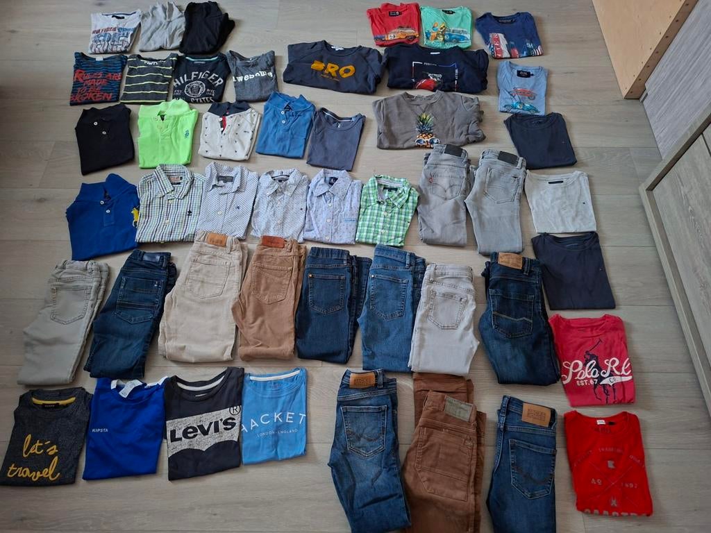 Grand paquet de vêtements pour enfants taille 128, Enfants & Bébés, Paquets de vêtements pour enfants, Comme neuf, Taille 128