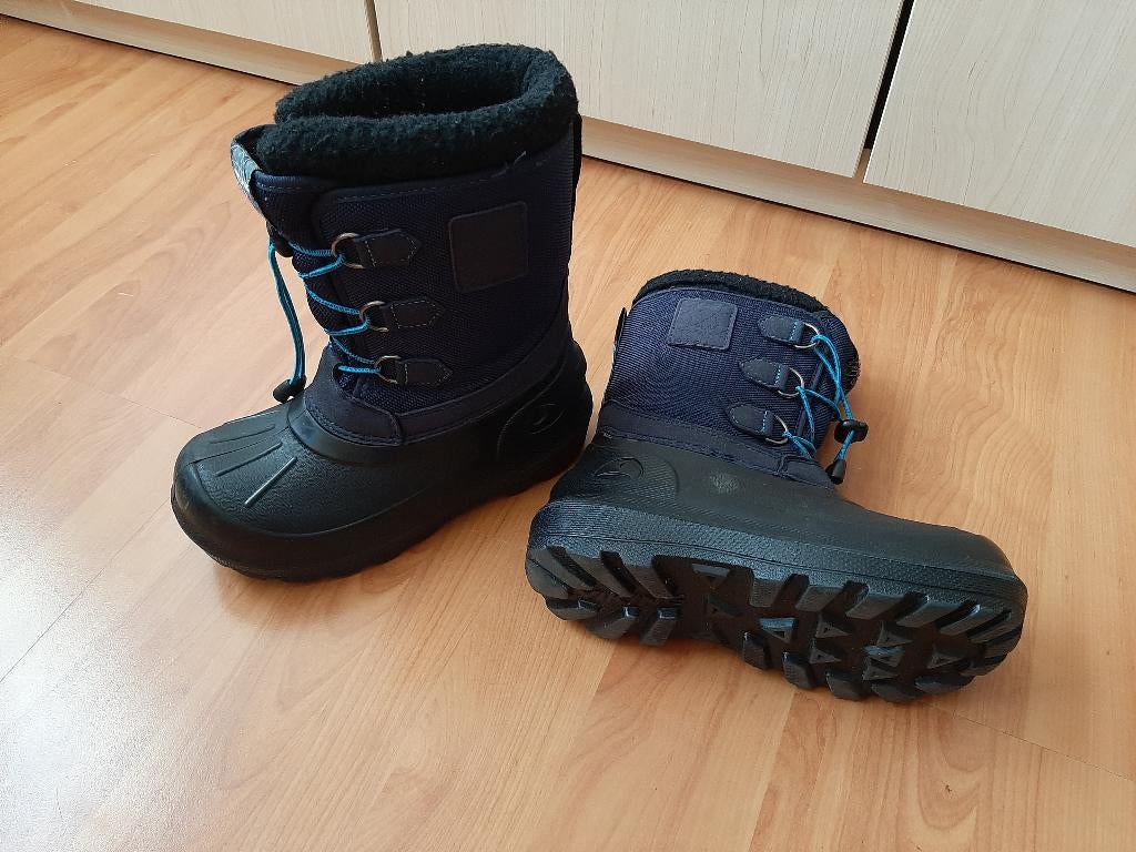 Trois paires de bottes après-ski (enfant), Enlèvement, Comme neuf, Ski