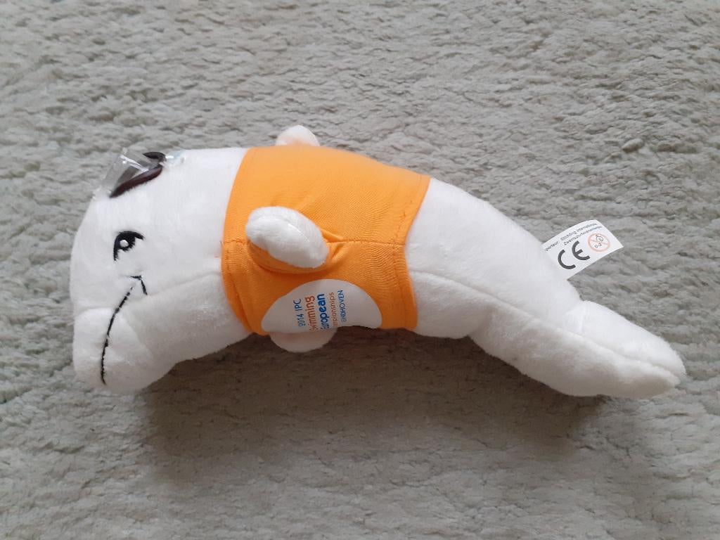 knuffel mascotte dolfijn EK zwemmen IPC Eindhoven 2014, Verzamelen, Sportartikelen en Voetbal, Ophalen of Verzenden, Gebruikt