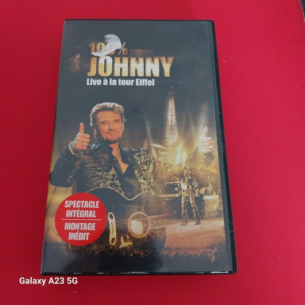 VHS" 100% Johnny - live à la tour Eiffel" Spectacle intégral, CD & DVD, VHS | Documentaire, TV & Musique, Comme neuf, Musique et Concerts