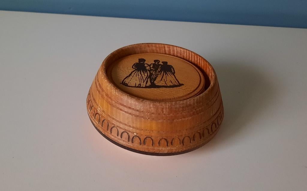 Sous-verres en bois, Maison & Meubles, Enlèvement ou Envoi, Utilisé, Verre ou Tasse