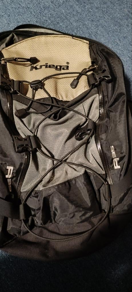 Kriega motor rugzak, Ophalen