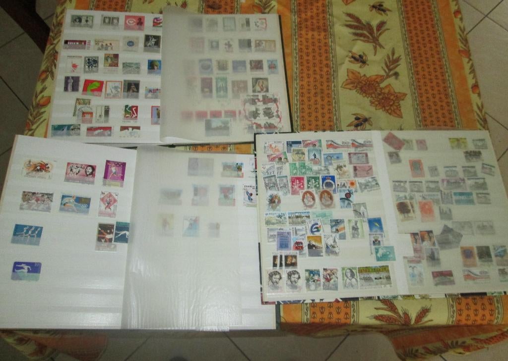 3 Postzegelboeken vol met postzegels, Ophalen of Verzenden