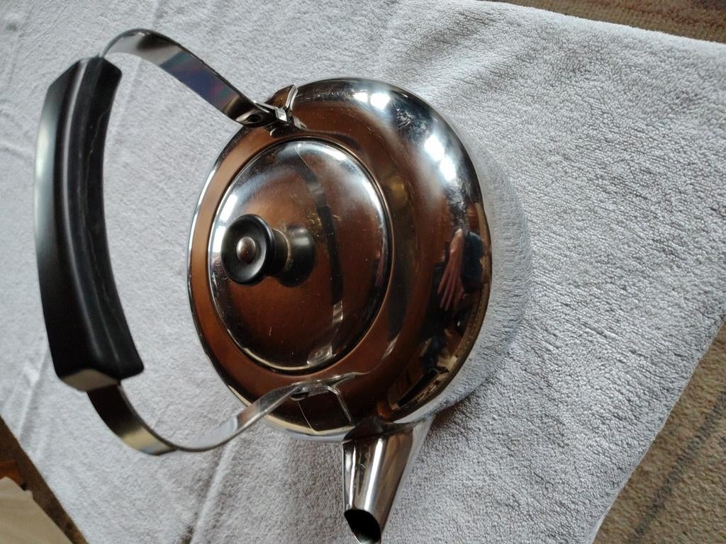 Ketel om water te koken in inox, Huis en Inrichting, Keuken | Potten en Pannen, Ophalen of Verzenden, Zo goed als nieuw, Inox