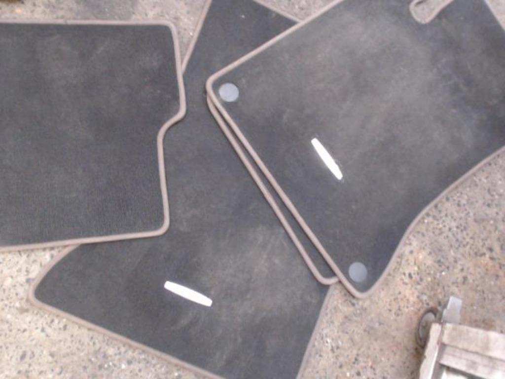 Tapis de sol Mercedes W176 2012-2015 LP/13280, Enlèvement, Utilisé
