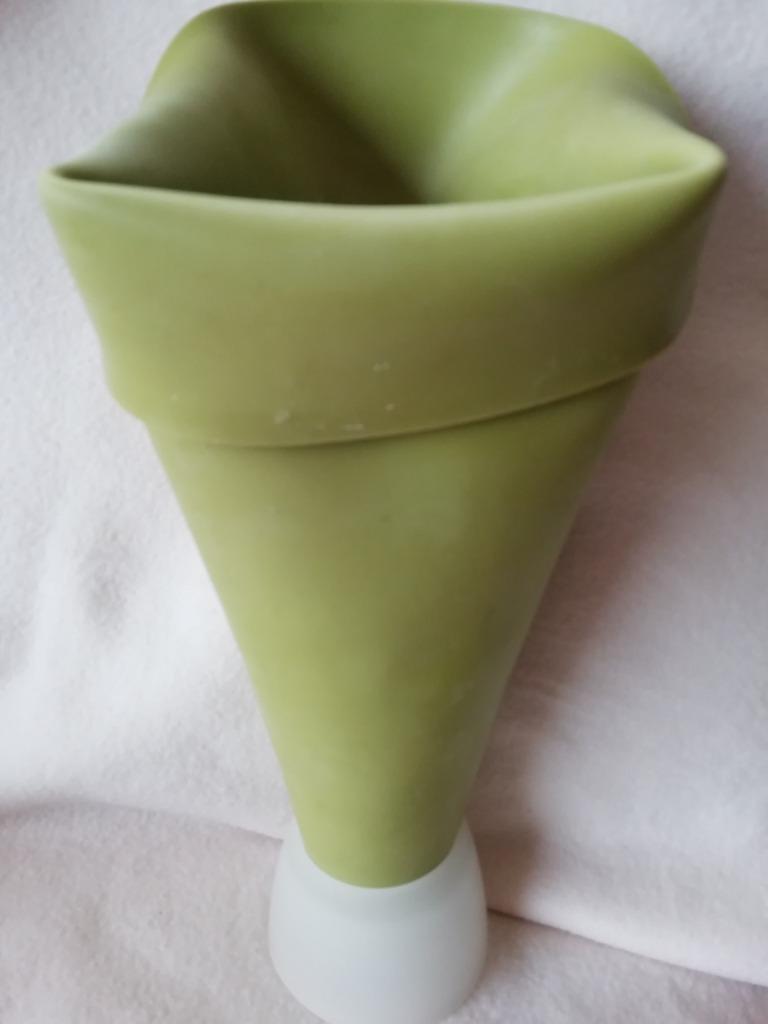 Vase enroulable vert design J.Bakermans, Maison & Meubles, Accessoires pour la Maison | Vases, Enlèvement, Blanc