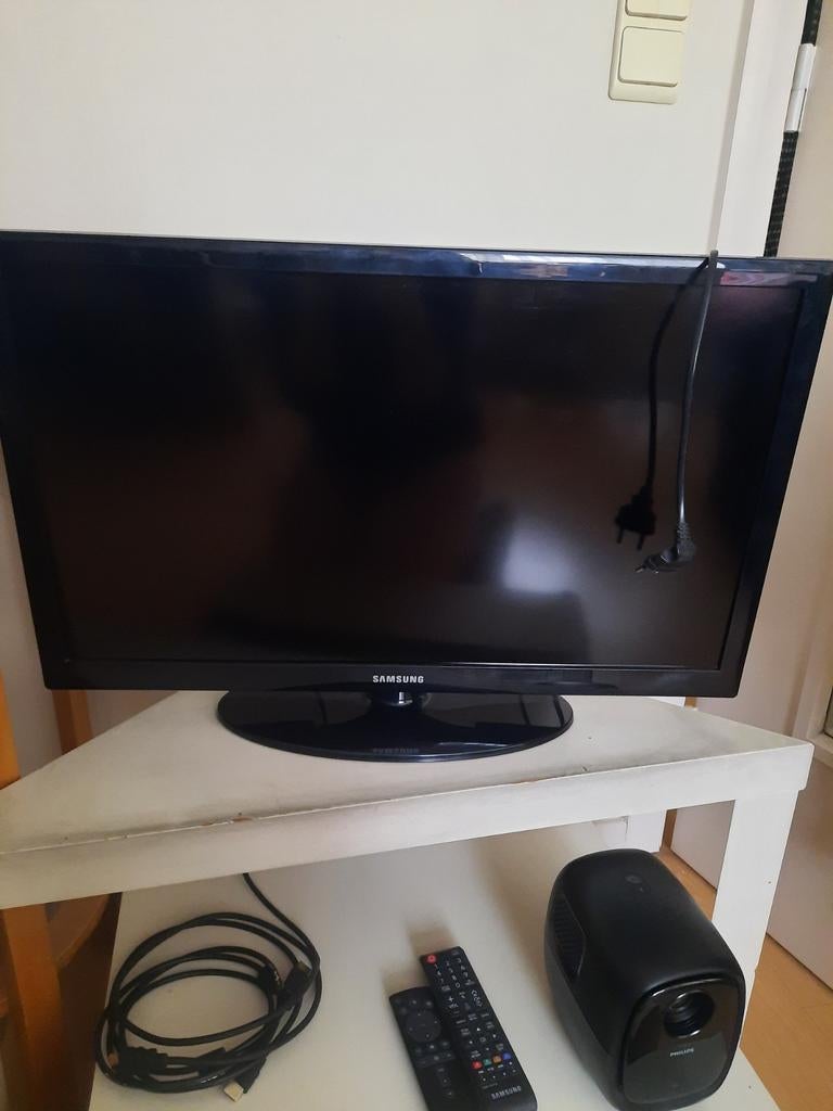 Samsung 22-inch TV LCD,LED, Ophalen, LCD, Samsung