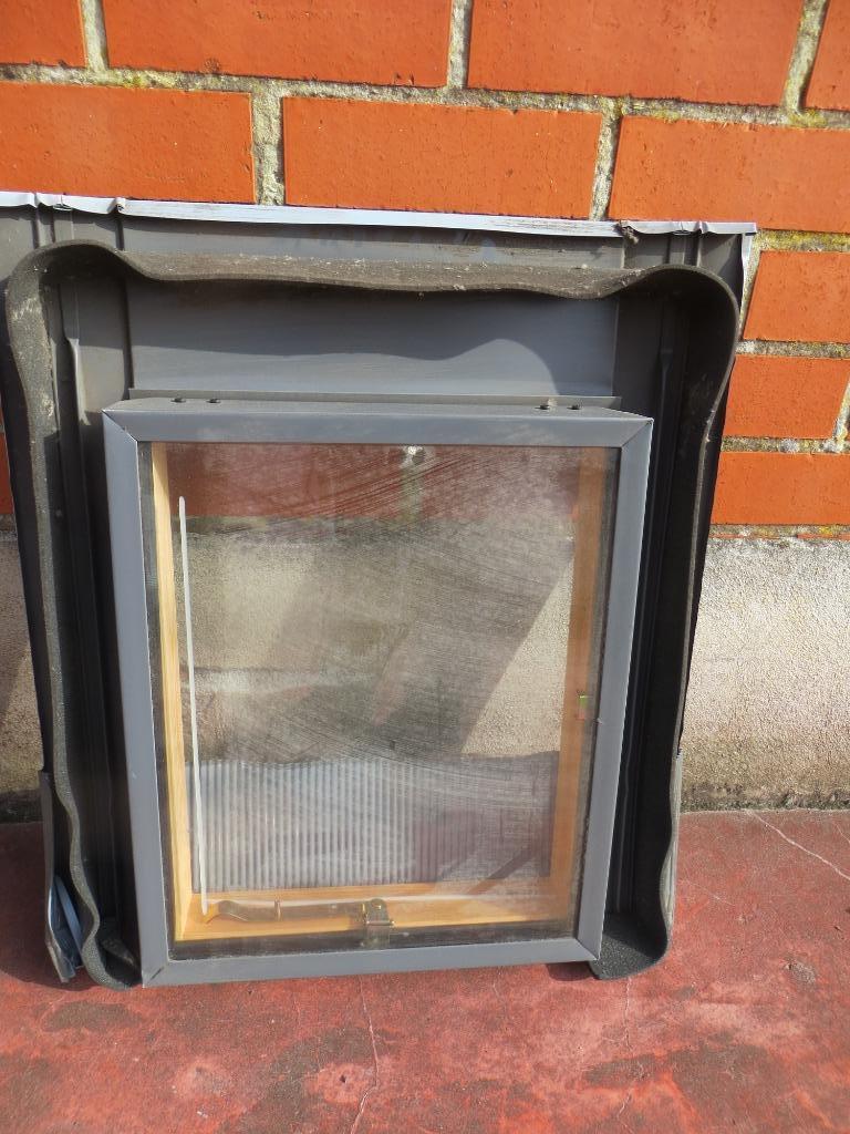 dakvenster, Doe-het-zelf en Bouw, Glas en Ramen, Ophalen, Nieuw