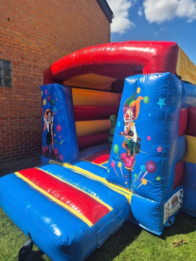 LOCATION: Château gonflable  Clown 3, Enlèvement, Neuf