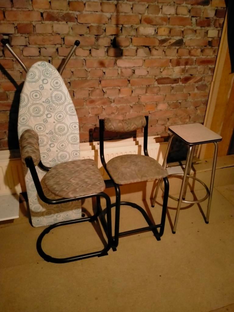 Keuken stoelen, Huis en Inrichting, Woonaccessoires | Krantenbakken en Lectuurbakken, Ophalen