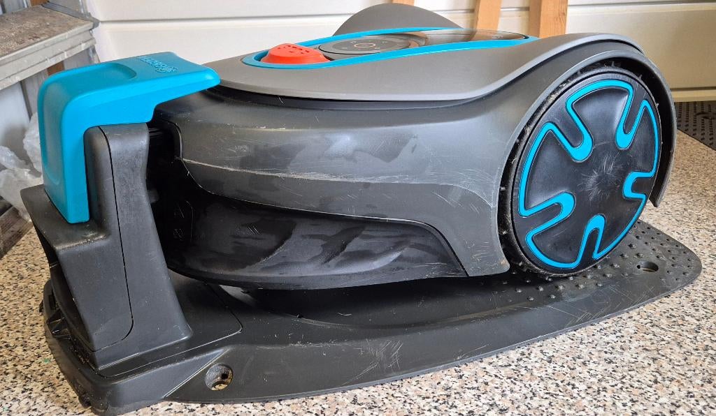 Gardena Sileno Minimo robotmaaier uit 2023, Jardin & Terrasse, Tondeuses robotisées, Comme neuf, Moins de 20 cm, Contrôlable via l'application