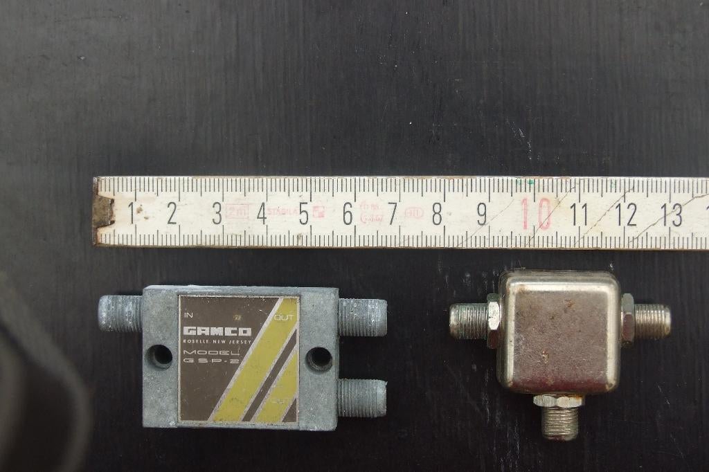 Antenne-splitser: 1 antenne naar 2 of meer radios of scanner, Telecommunicatie, Ophalen, Zo goed als nieuw, Accessoires