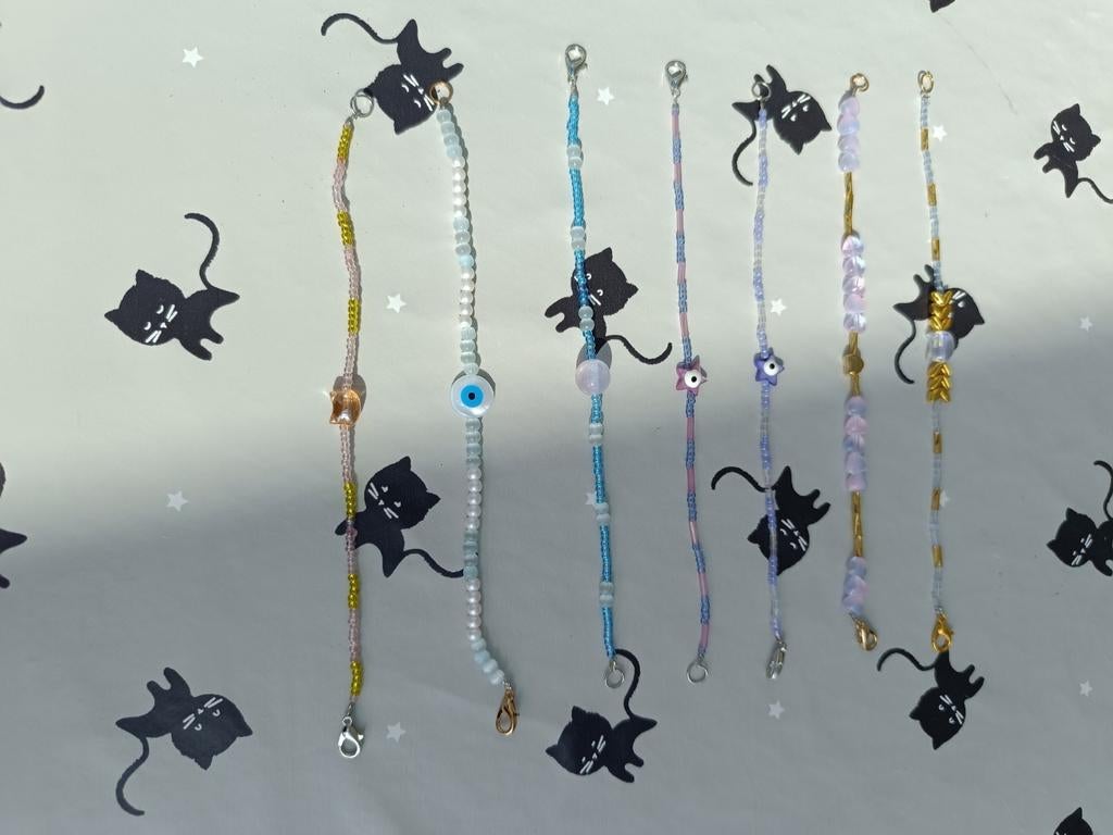 Zelfgemaakte armbandjes €4 per armband, Ophalen of Verzenden