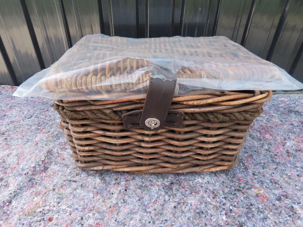 rieten voormandje met deksel voor fiets, Ophalen, Nieuw, Newlooxs