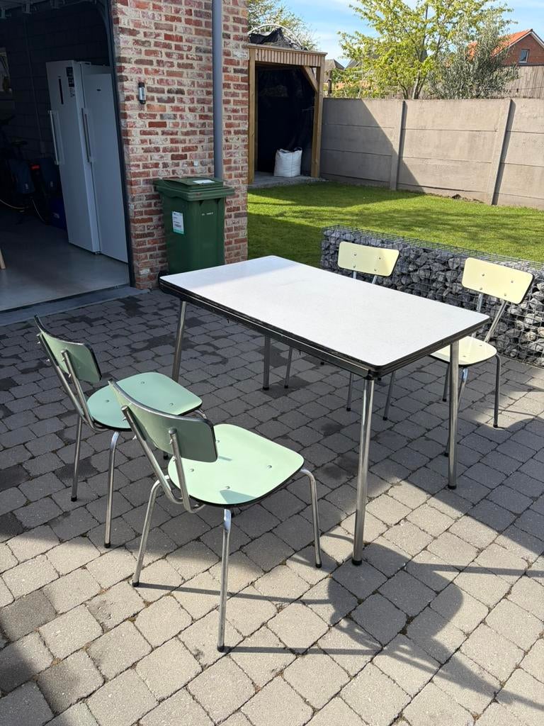 Vintage keukentafel met 4 stoelen, Huis en Inrichting, Tafels | Eettafels, Ophalen, Kunststof, Gebruikt, Vintage