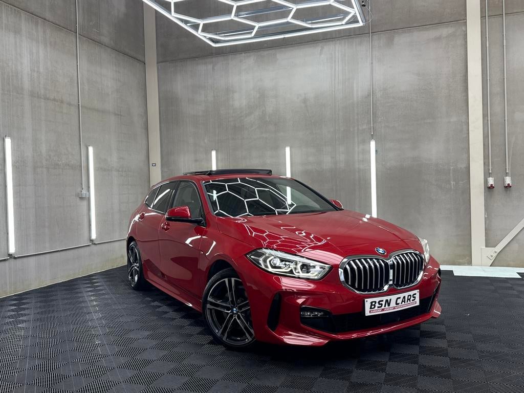 BMW 118i/MPACK/PANO/CAMERA/HARMAN/1EIGENAAR/GARANTIE, Auto's, Testrit aan huis, 1 Reeks, Leder, 5 deurs