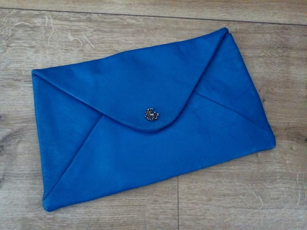 Leren clutch tas - Maison Scotch - blauw, Handtassen en Accessoires, Tassen | Damestassen, Verzenden, Zo goed als nieuw, Blauw