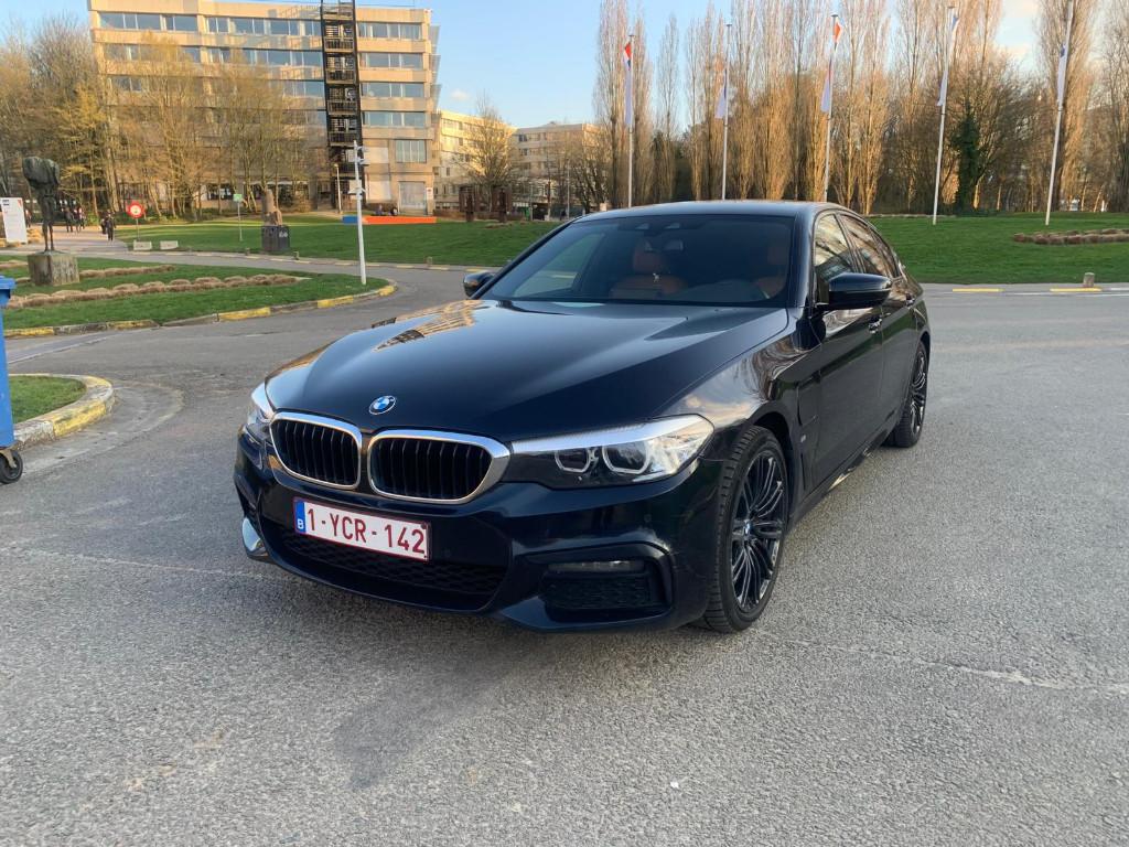 BMW 530e / 157.000km / Full Option / Euro 6d, Auto's, Automaat, Achterwielaandrijving, 4 cilinders, Zwart